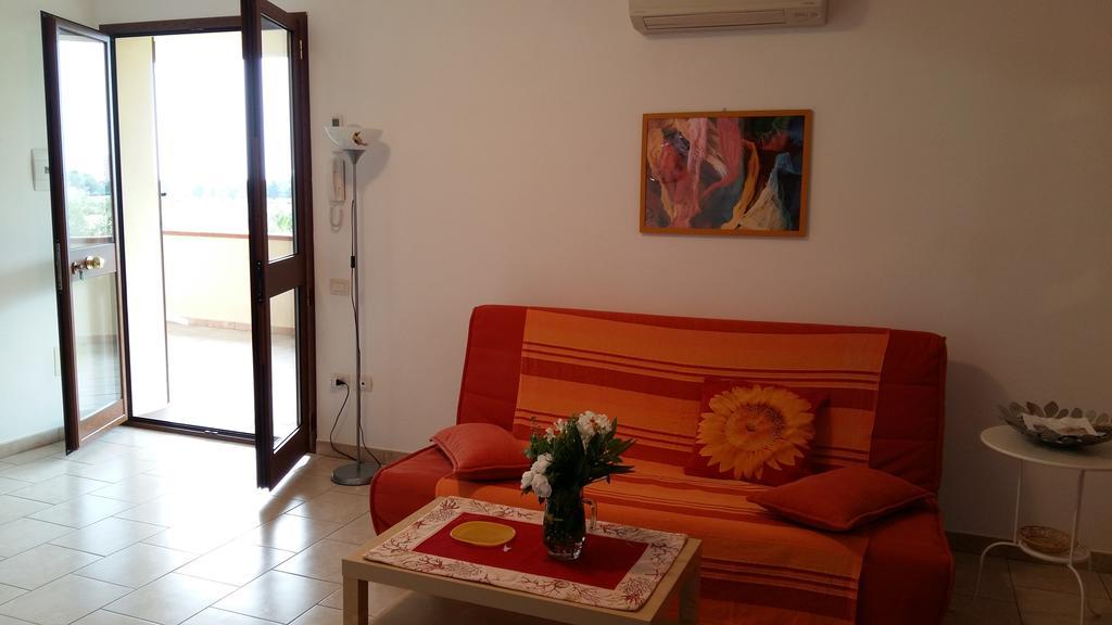 סן וינצ'נזו I Papaveri Apartments חדר תמונה